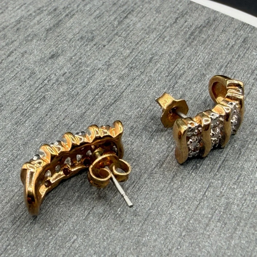 Gold Tone Crystal Curved Bar Stud Earrings Sparkly Statement Minimalist Gift